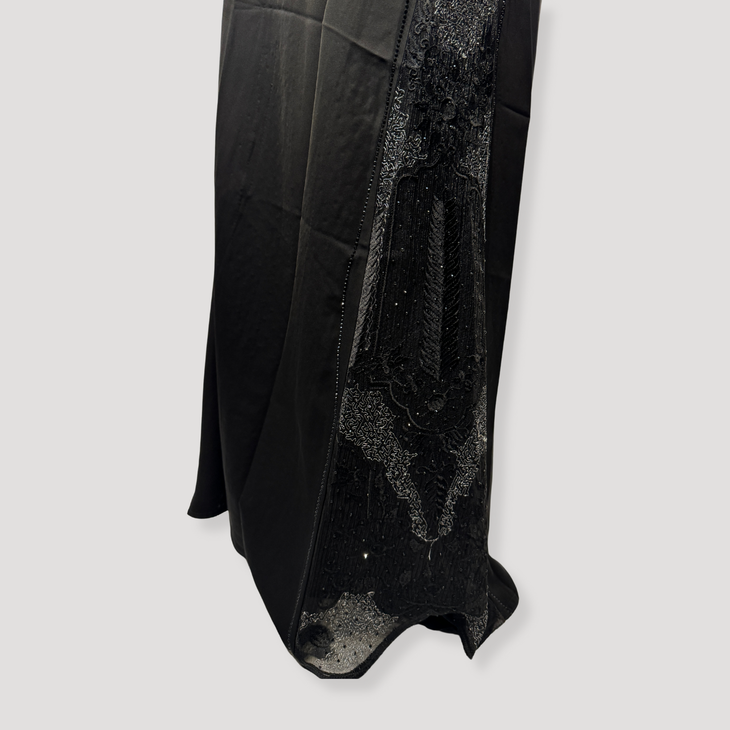 Qamar Abaya